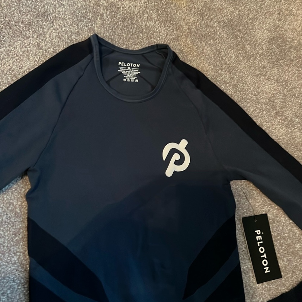 Peloton seamless shirt
